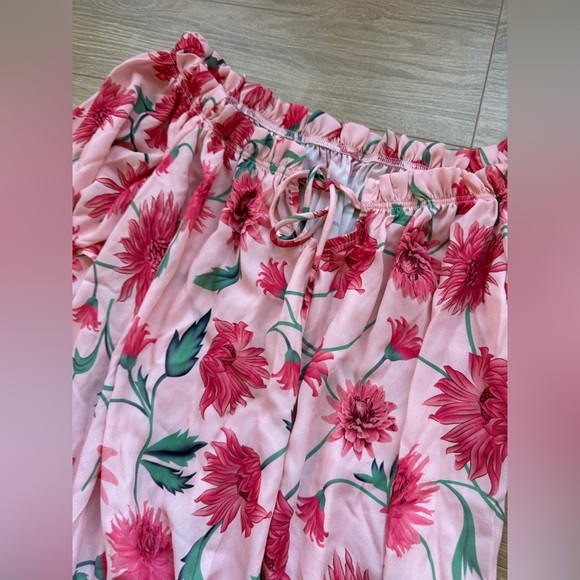 Floral Pink Off-Shoulder Top - Picture 2 of 4